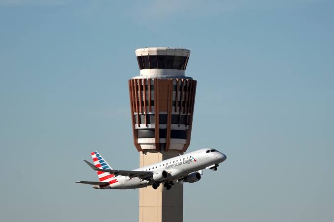 What to know about the air traffic control overhaul and the company FAA hired to manage it | AP News