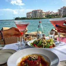 Maybe you would like to learn more about one of these? Chow Down Some Steaks At Smith And Wollensky Smith And Wollensky Is One Of The Best Places To Watch Sunset In Miami And It Continues To Attract Crowds With Its
