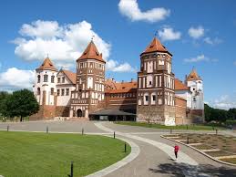 It is bordered by russia to the east and northeast, ukraine to the south, poland to the west. Hlavni Pamatky Beloruska Popis