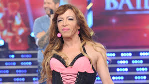 Siendo muy joven, comenzó a trabajar como peluquera para varias figuras del espectáculo argentino y a dar. La Respuesta De Lizy Tagliani A Quien La Saludo Por El Dia Del Hombre