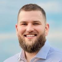 Robb Mariani's Instagram, Twitter & Facebook