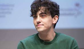 « michele bravi sta vivendo male questa vicenda, lasciatemi dire che anche lui purtroppo è una. Michele Bravi Chi E Il Cantante Italiano X Factor Sanremo E Incidente