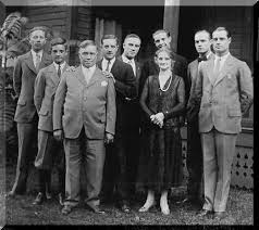 bob hope with his brothers ivor james john george frederick and sidney and their parents william and avis hope bob hope old hollywood young celebrities