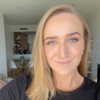 Rachelle Hamilton's Instagram, Twitter & Facebook