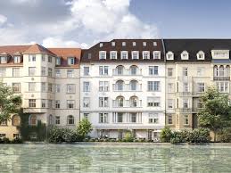 60qm mit einem geräumigen schlafzimmer, doppelbett + einer weiteren matratze für eine dritte person, einem großen wohnzimmer, esszimmer mit essbereich, bad und balkon. Stadtpalais Widenmayer Munchen Lehel Dr Than Immobilien Neubau Immobilien Informationen