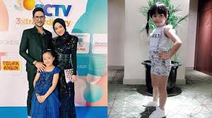 Get in touch with fatimah az zahra (@fatimahazzahra823) — 415 answers, 287 likes. 6 Potret Gemas Fatimah Az Zahra Pemeran Nasya Dalam Sinetron Istri Kedua Hot Liputan6 Com