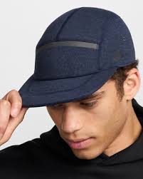 Nike Fly Cap Unstructured Flat Bill Tech Fleece Cap