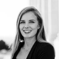 Courtney Buck's Instagram, Twitter & Facebook