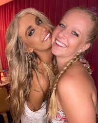 Sadie Garner's Instagram, Twitter & Facebook