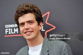 32 Photos & High Res Pictures