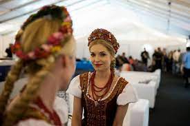 Slavic Hairstyle From Poland Traditional Hairstyle Folk Costume Poland