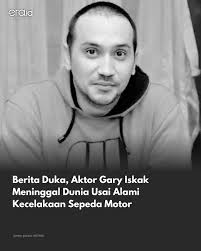 Turut berduka🥀 Aktor Gary Iskak dikabarka wafat pada Sabtu (29/11/2025)  setelah mengalami kecelakaan saat mengendarai motor. Ia menghembuskan napas  terakhir di RS Suyoto pukul 09.24 WIB. Kabar duka ini dibenarkan lewat pesan