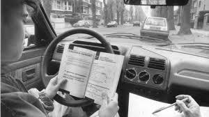 Vous pouvez effectuer votre inscription à l'épreuve du code si la mention « défavorable » est indiquée, vous pourrez réserver une nouvelle date d'examen sous 48h et reprendre vos révisions du code de la. Le Code De La Route A Cent Ans Comment Sont Nees Les Limitations De Vitesse Feux Rouges Et Permis