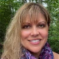 Lisa Workman's Instagram, Twitter & Facebook