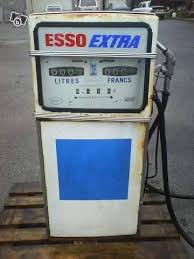 Https Www Facebook Com Cestdemagenerationcaetvous 80s 1980 80 Rejoignez La Page La Premiere Communaute Sur Facebo Enfance Souvenirs D Enfance Pompe A Essence