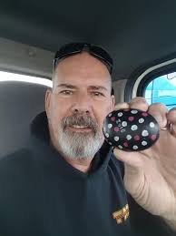 Aussie rocks will be hidden along the way from Nashville Tennessee to  Orlando Florida