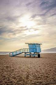 Malibu beach tower este un accesoriu incantator, indispensabil oricarui playset tematic de plaja sau raft de colectionar cu gusturi rafinate si visul absolut in materie de jucarii, pentru copiii care iubesc plaja sau marea. Pin On Malibu California Photography Wall Art