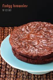 Easy Fudgy Brownie Recipe Made In Round Cake Pans To Add Frosting To Perfect Cake For Brownie Lovers Fudgy Brownies Brownie Recipes Brownies Recipe Easy
