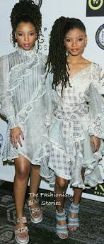She chloe bailey height & physical stats. Chloe And Halle Bailey Loc Love On Stylevore