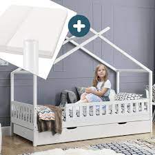 Zwischen die matratze und den lattenrost empfiehlt es sich einen schutz zu legen, der staub und schmutz von der ebenfalls unerlässlich sind in einem doppelbett mit zwei einzelnen matratzen verbindende matratzenkeile. Kinderbett Tipi Mit Matratze Lattenrost Und Real De