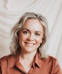 Michelle Timmers's Instagram, Twitter & Facebook