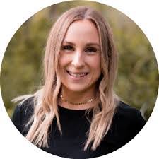 Michelle Martell's Instagram, Twitter & Facebook