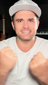 Taran Gray (@heytarangray) • Instagram photos and videos