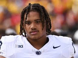 December Brown's Instagram, Twitter & Facebook