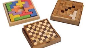 Excelente juego tipo tetris donde juegas con bloques de apartamentos y ganas cuando completas pisos. Juegos De Mesa Desde Los Hijos Del Parchis Al Que Maravillo Al Creador Del Tetris
