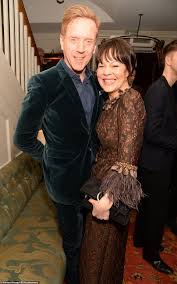 Helen mccrory with her husband damian lewis at buckingham palace in central. Dlffqok86om6wm