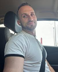 Un viaggio ha senso solo… 🎵🎶🚗😍😊 . . . #bearded #beard #beards ...