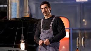 His mother's family is of pomak origin (an ethnic group whose religion is muslim and which is mainly located in bulgaria, greece and turkey, among other balkan countries). 0nza0rl0tjlvym