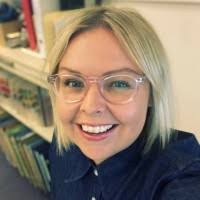 40+ perfiles de «Aston»