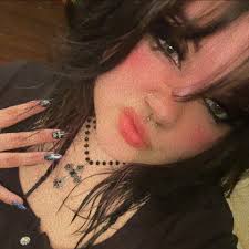 What are safe options for a solo female attendee at a $uicideboy$ concert  in Lincoln, Nebraska?