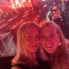 Annie Tucker (@_annietucker) • Instagram photos and videos