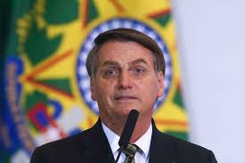 Bolsonaro assina 7 medidas de desburocratização para celebrar 300 dias