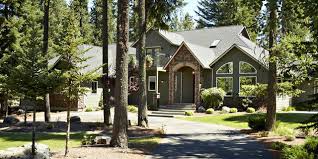 4668 S Meadow Lane Drive Coeur D Alene Id 83814 Idaho Homes For Sale Large Family Rooms Custom Homes