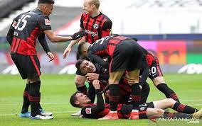 Head to head statistics and prediction, goals, past matches you will find what results teams eintracht frankfurt and wolfsburg usually end matches with. 30nk2k1exfmzlm