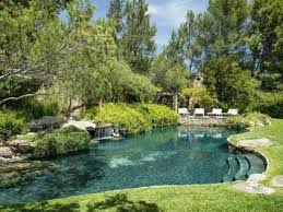 27 Piscines Naturelles Familiales Dans Lesquelles Vous Souhaitez Plonger Immediatement In 2020 Schwimmbad Landschaftsbau Schwimmbad Designs Naturschwimmbad