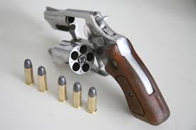 Resultado de imagem para imagens armas de fogo