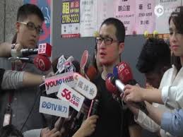 May 26, 2021 · 把她推向死亡的无性婚姻 大写,三胖子,骗局,出轨,算命,五爱市场,生活困境,爱情,女性家庭地位,婚姻关系,性关系,自杀 ä¹æŠŠåˆ€æ›¾æ›¿å¼¯å¼¯å‡ºè½¨ä¸å¹³è¢«æ‰¹ æžœç„¶æœ‹å‹ æ‰‹æœºæ–°æµªç½'