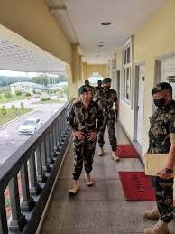 Baginda memperkukuh askar timbalan setia negeri dengan menubuhkan johor volunteer forces (jvf). Hrh Crown Prince Of Johor On Twitter Dyam Mejar Jeneral Tunku Ismail Ibni Sultan Ibrahim Tunku Mahkota Johor Selaku Pegawai Pemerintah Askar Timbalan Setia Negeri Johor Jmf Berangkat Ke Kem Sultan Ibrahim