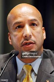 33 Photos & High Res Pictures