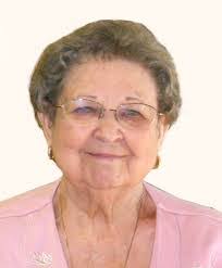 Leona Ward's Instagram, Twitter & Facebook