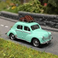 Image result for Vert Fonce 1995 Renault