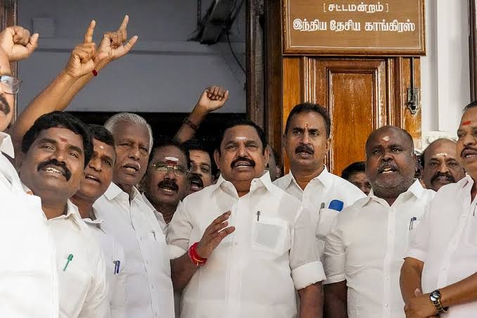 சட்டப்பேரவையில் அதிமுக உறுப்பினர்கள் வெளிநடப்பு – மீனவர் உயிரிழப்பு விவகாரத்தில் பரபரப்பு
