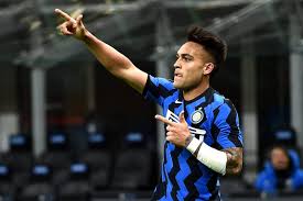 Lautaro martínez was born in bahía blanca, argentina, on 22 august 1997. Lautaro Martinez To Take Inter S Penalties After Romelu Lukaku Departs Italian Media Report