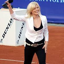 Jun 23, 2021 · loredana groza a lansat o nouă manea lansată în colaborare cu cei mai de seamă manelişti. Loredana Groza Net Worth Net Worth List