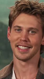 Austin Butler's official response to Mike Faist. Can't keep a straight  face. 🤭😅 Austin Butler Coup de Main Austin Butler Mike Faist Bikeriders  Press Austin Butler Bikeriders Austin Butler Benny Cross ...