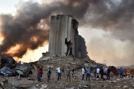 A massive explosion in lebanon's capital city beirut has killed at least 135 people and injured nearly 5,000 others. Beirut Starke Explosion Erschuttert Hauptstadt Des Libanon Fotos
